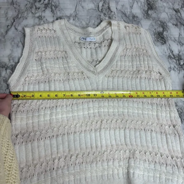 Zara oversized knit sweater vest v neck light weight cream size small - Image 5