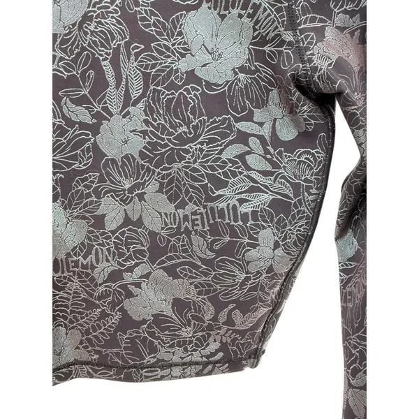 Lululemon Floral Silver‎ Foil Long Sleeve Crop Top Charcoal Grey Athletic Gym 6 - Image 3