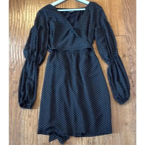 Club Monaco black Jowdie polka dot wrap dress size 6 - Image 4