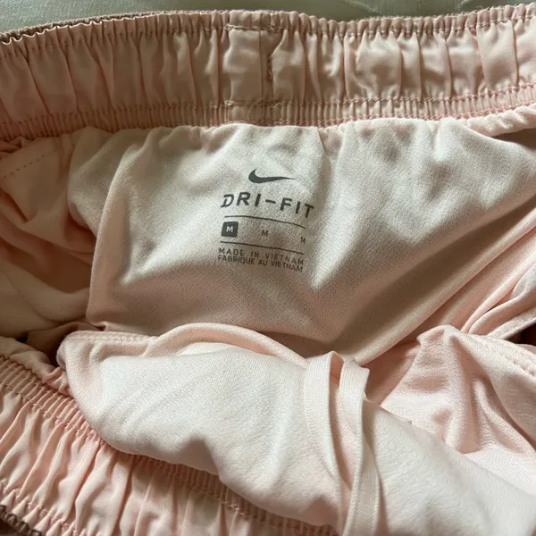 Women’s Nike Tempo Shorts Size Medium - Image 3