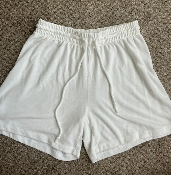 Aritzia white high waisted short - Image 2