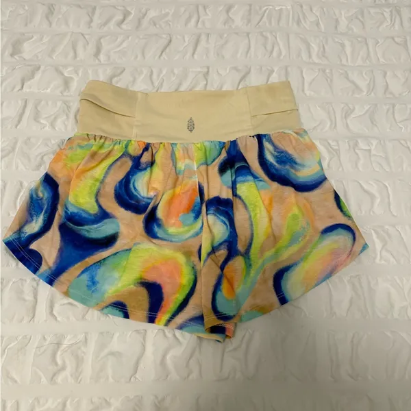 Free People Shorts! - Image 3