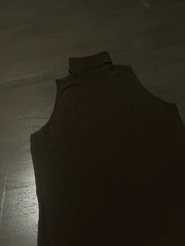 Dark brown sleeveless turtleneck - Image 2