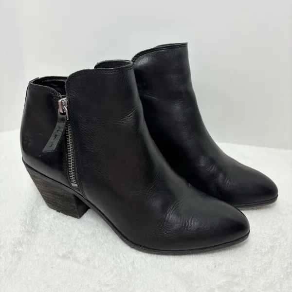 Frye Black Leather Ankle Booties with Zipper‎ Size 7M - Image 2