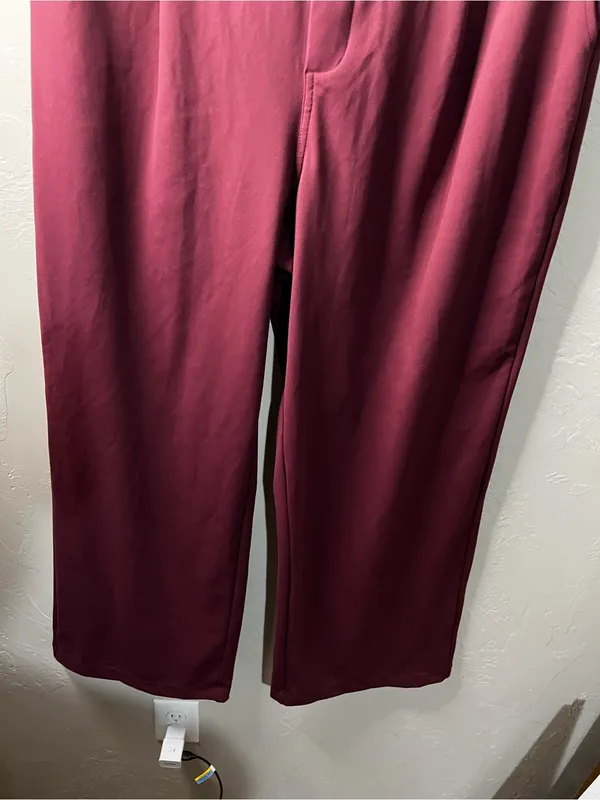 Halara NWT Flex DayStretch Burgundy Pleated Straight Leg High Rise Pants - Image 4