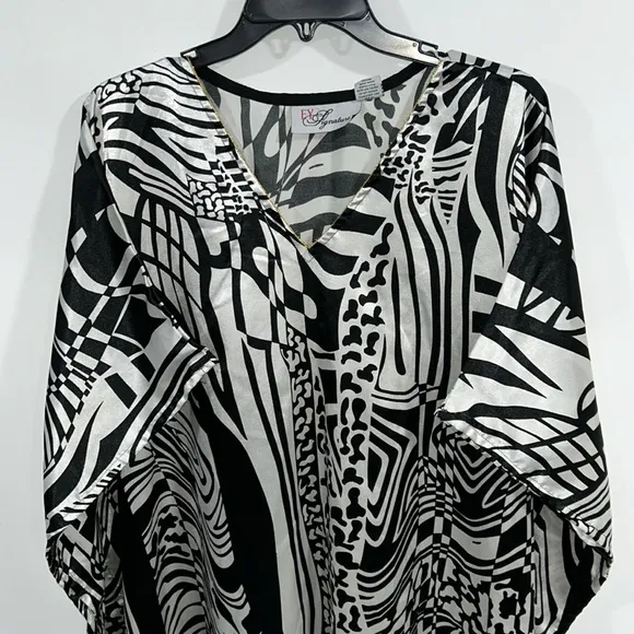 E Y Signature Caftan. (1170) Black Size undefined - Image 2