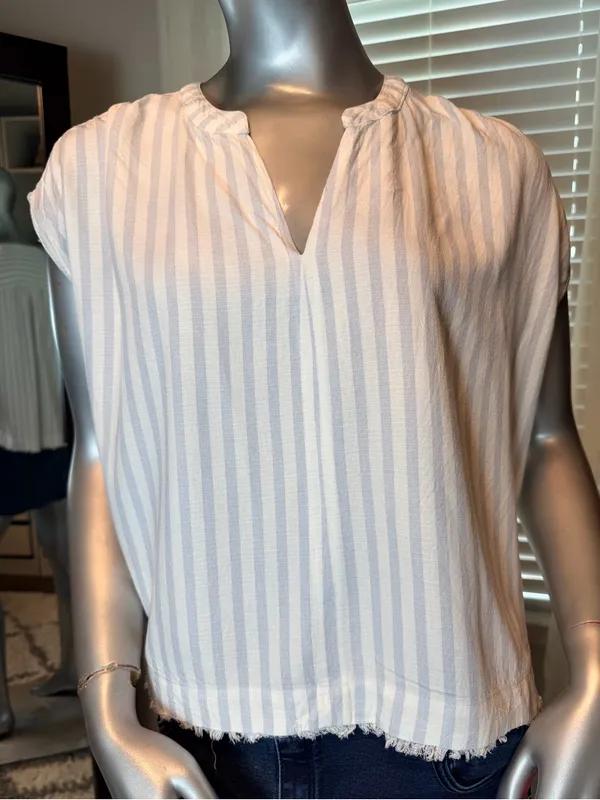 Splendid Linen Blend Striped V-Neck Cap Sleeve Blouse Blue White Medium Coastal - Image 2