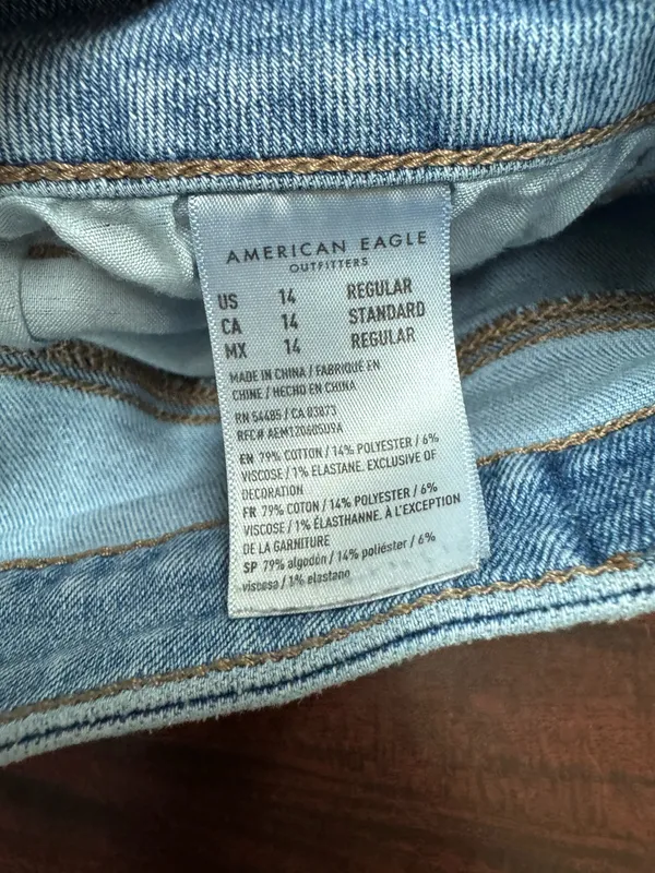 American Eagle Stretch Mom Jean Denim Jeans Size 14 - Image 9