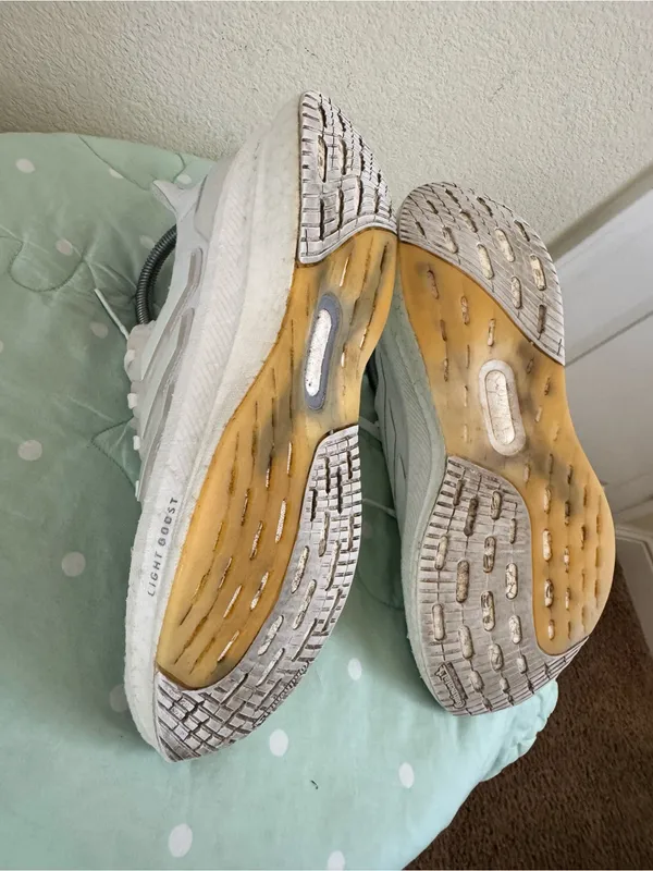 Adidas Ultraboost 5 shoes in a "Triple White" colorway Size 8 - Image 12