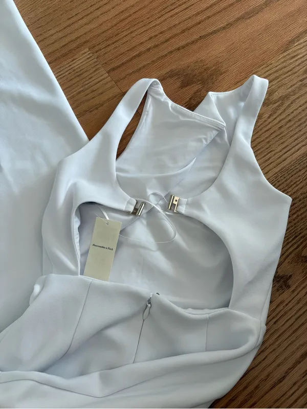 Abercrombie & Fitch White Sleeveless Wide-Leg Jumpsuit - Image 3