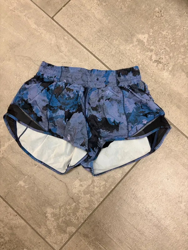 Lululemon 2.5" Shorts - Image 2