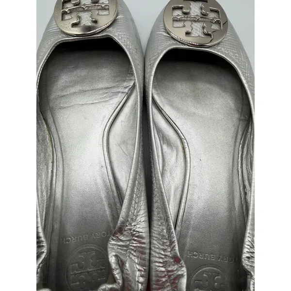 Tory Burch Reva Flats Silver Metallic‎ Leather Logo Medallion Shoes Size 10 Y2K - Image 5