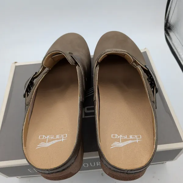 Dansko Caia Milled Nubuck Taupe Leather Wedge Clog Mules Womens 40 1225-161200 - Image 9