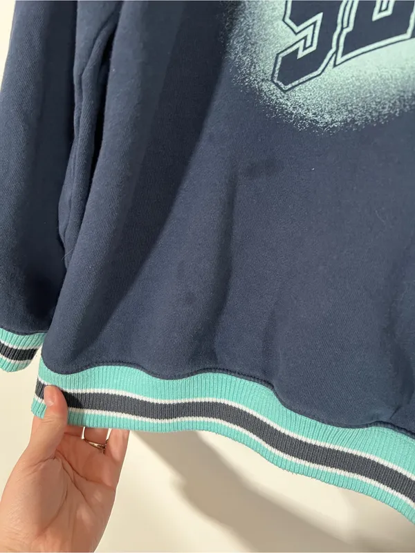Seattle Kraken Hockey Sweatshirt Vintage Style V Neck Blue Size Women’s Large - Image 6