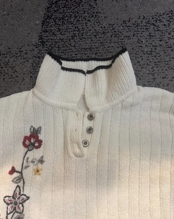 Cream Ribbed Sweater with Red Floral Embroidery - Image 5