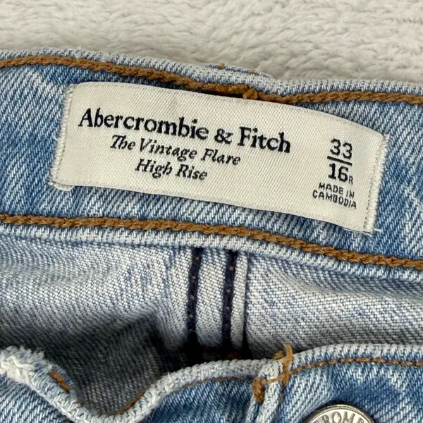 Abercrombie‎ & Fitch The Vintage Flare High Rise Light Wash Raw Hem Jeans 33 16R - Image 3
