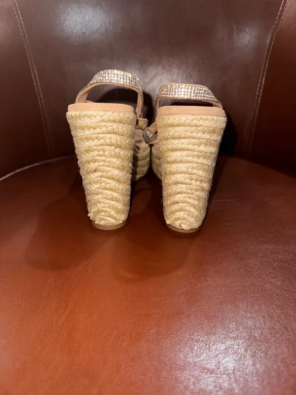 Steve Madden Rhinestone Espadrille Wedge Size 7.5 Like New - Image 5