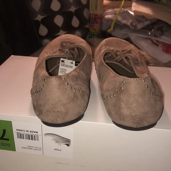 NWT Dream Out Loud Lace Up Shoe, size 6 - Image 5