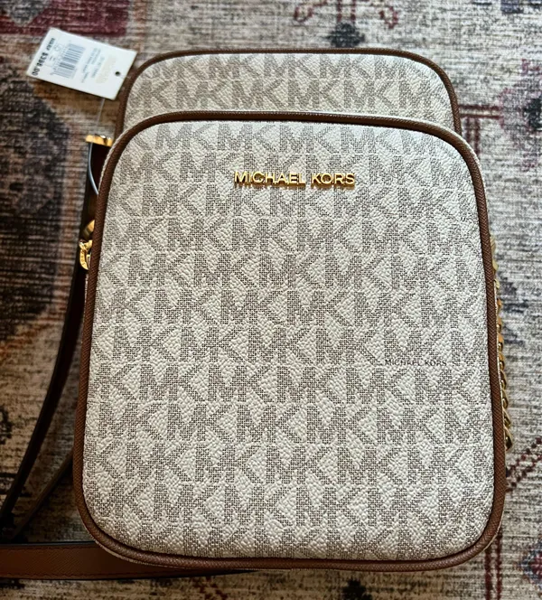 Michael Kors Crossbody Bag - Image 2