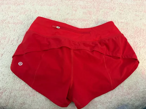 Lululemon Shorts Speed Up 2.5" Mid-Rise red - Image 2