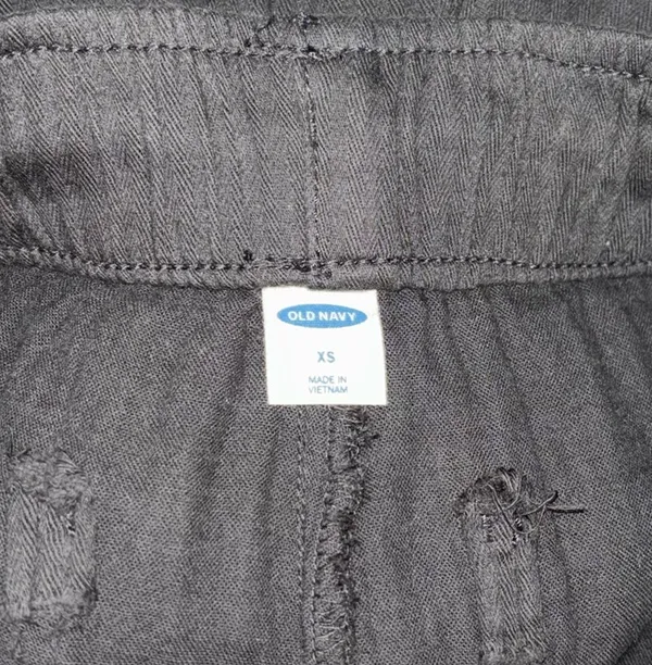 old navy shorts - Image 3