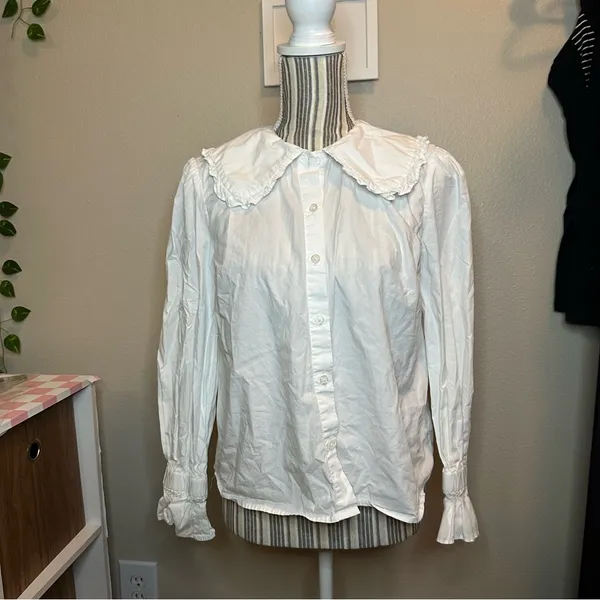 White Ruffled Button - Image 2