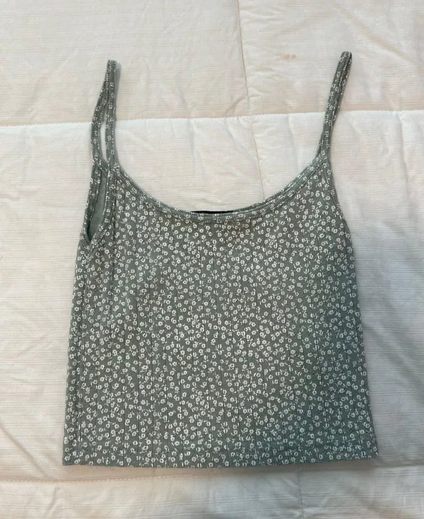 Brandy Melville Green Flower Tank Top - Image 3