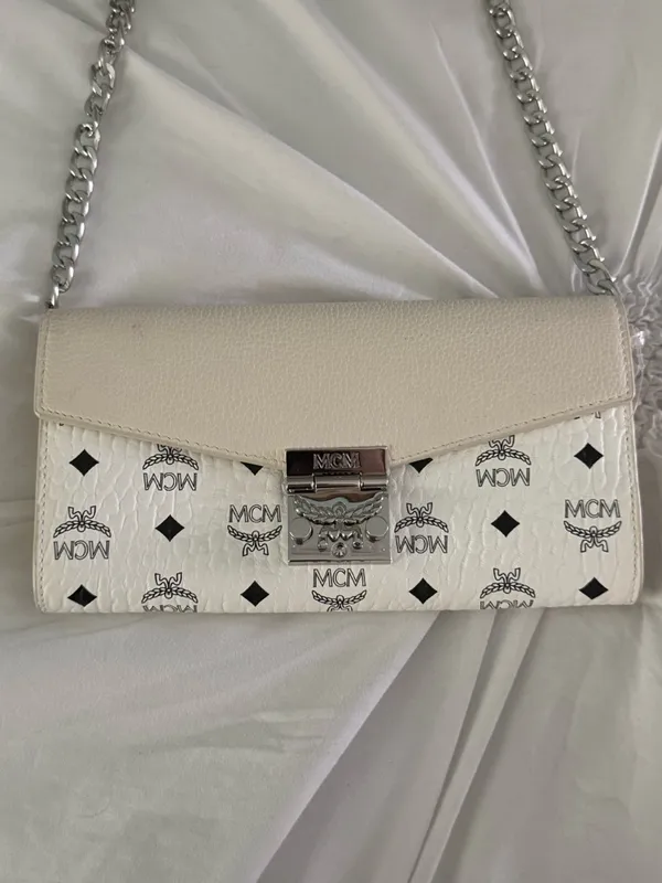 MCM Tracy Wallet on Chain Purse - Image 3