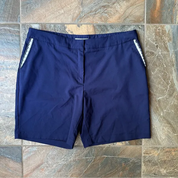 Lillie Green Women's Bermuda Golf Shorts Size 14 Navy Blue - Image 6