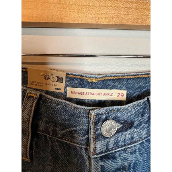 NWT Levi's Ribcage Straight Ankle jeans - Image 4