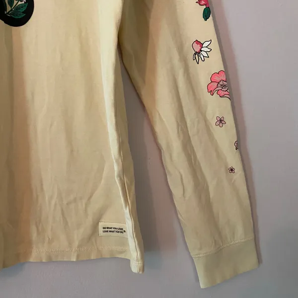 NWOT Life Is Good Cream Floral Spring Crusher Long Sleeve Shirt Women size Large - Image 4