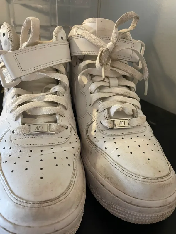 Nike AIR FORCE 1 HIGH TOPS - Image 3