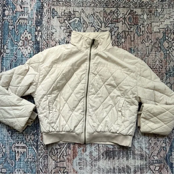 YFB Young Fabulous & Broke Cream Quilted Puffer Jacket Cropped Coat Size Small - Image 6