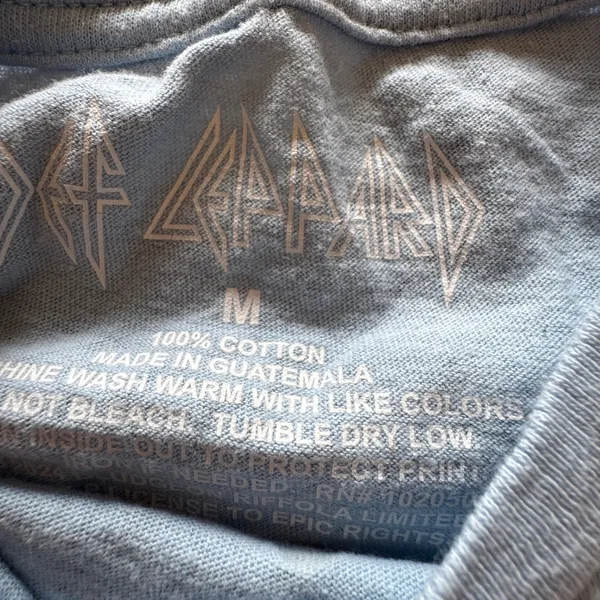 Def Leppard High n Dry Graphic T-Shirt Womens Medium Light Blue‎ Cotton Band Tee - Image 2