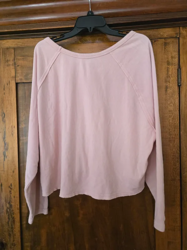 O Double Zero Dusty Blush Long-Sleeve Cropped Sweatshirt Large - Image 4