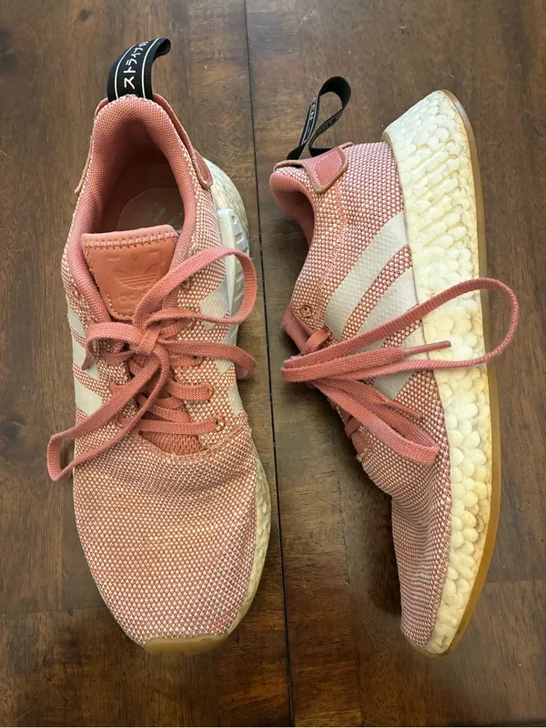 Adidas NMD R2 Women’s 8.5 Sneakers Shoes Running Ash Pink - Image 2
