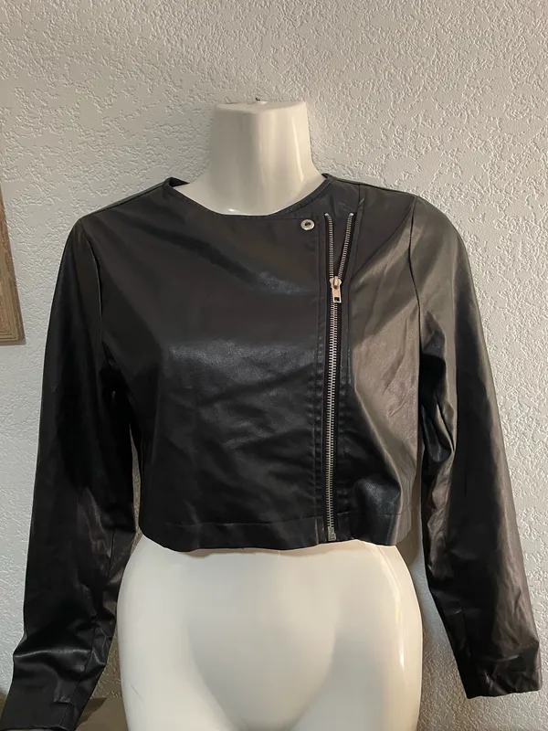 Camellia Faux Leather Jacket Size Small Black Moto Cropped - Image 3