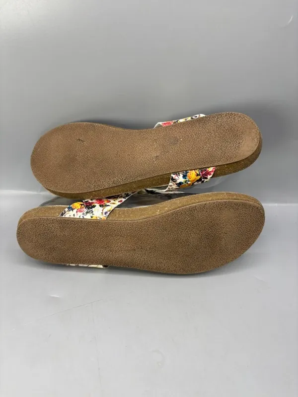 Blowfish Malibu Flip Flop Sandals Womens 8 Multicolor Floral Flat Heel Slip On - Image 5