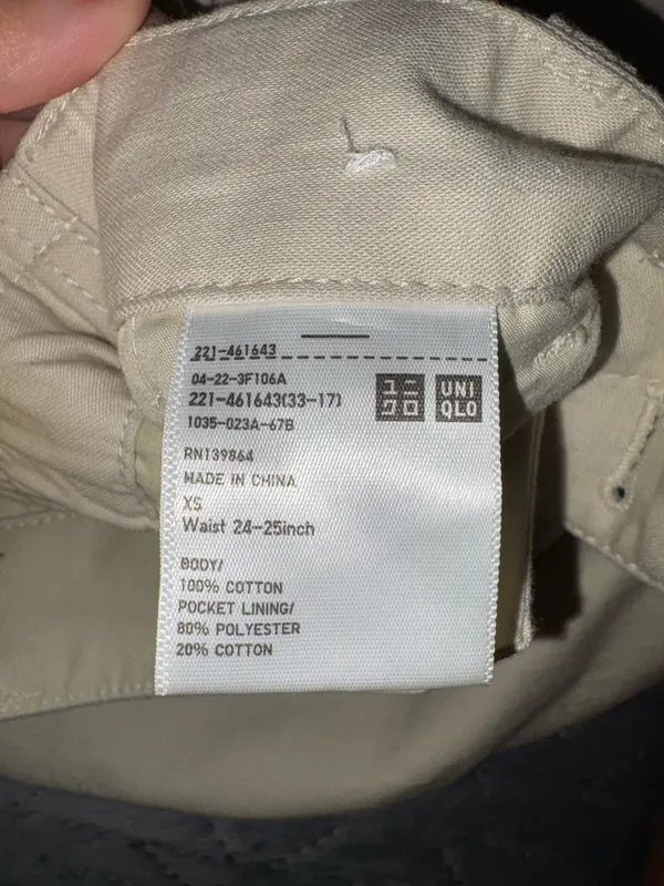 Uniqlo Cargo Pants - Image 4