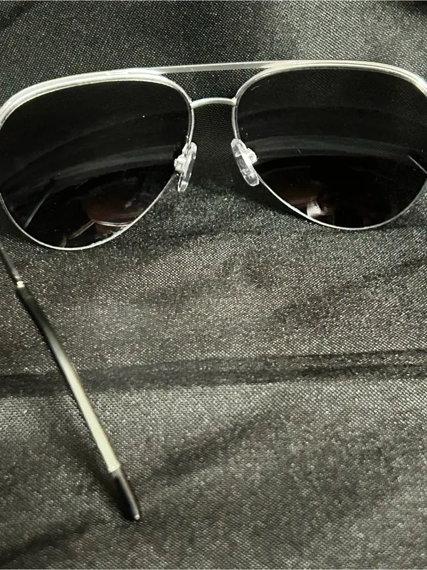 Tahari Silver Aviator Sunglasses Mirrored Lenses - Image 11
