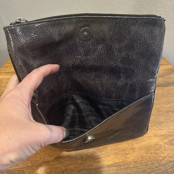 Simply Vera Wang Fold over Magnetic Handbag/Clutch/Wallet~Gunmetal Gray~EUC‎ - Image 5