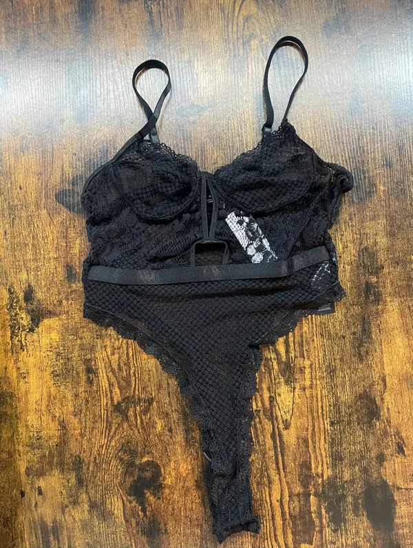 Nasty Gal Mesh And Lace Underwired Cut Out Bodysuit - Image 6