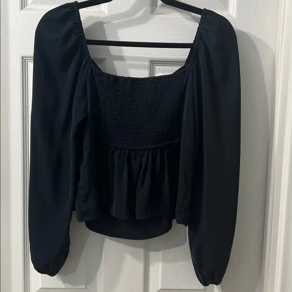 Abercrombie & Fitch Black Long Sleeve Blouse Square Neck Tie Front – Size M - Image 3