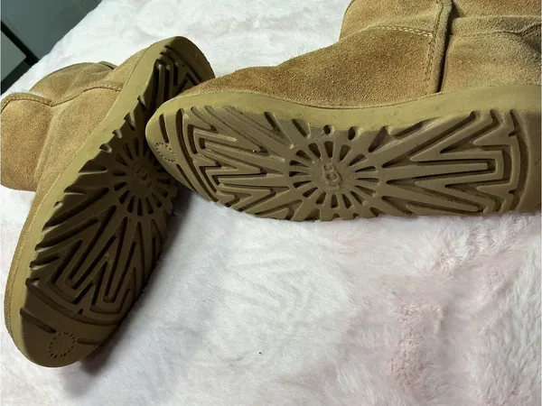 UGG Chestnut Suede Shearling-Lined Short Boots b84 - Image 5