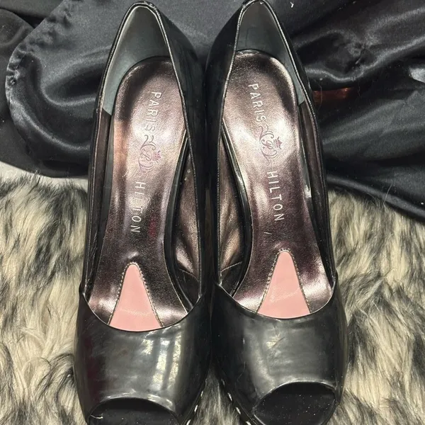 Paris Hilton Black Patent Peep Toe Platform Pumps Pink‎ Bottom Heels Size 8.5M - Image 5