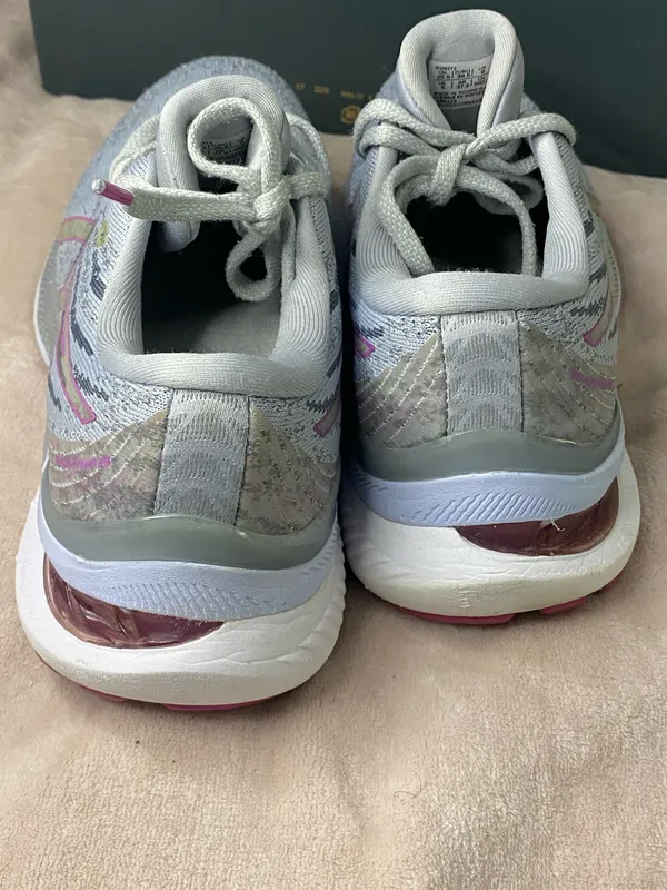ASICS Gel-Kayano 29 Women's Running Shoes Size 8 - Image 3