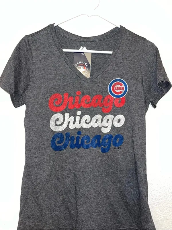 Genuine Merchandise Chicago Cubs V-Neck Tee - Gray with Red White Blue Script - Image 2