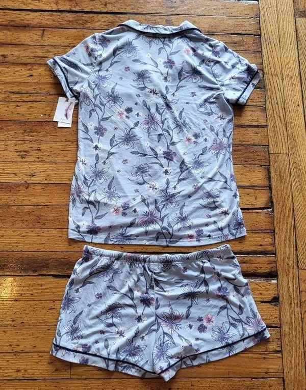 Jessica Simpson 2 Piece Pajama Set Watercolor Floral Print Size Medium - Image 8
