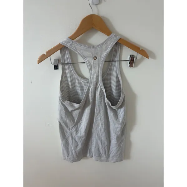 Lululemon Swiftly Tech Racerback Tank Top Grey White Striped Size 6 Slim Fit - Image 2