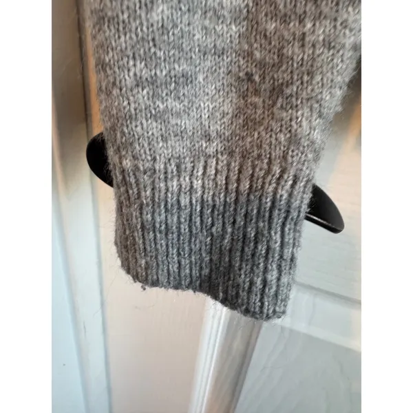 A New Day Women's Gray Knit Sweater‎ Size Medium Crewneck Lightweight Pullover - Image 7